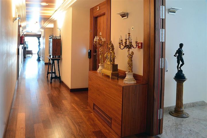 Ballroom/Hall 47 of 48