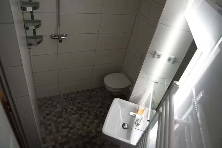 Room 14 of 15