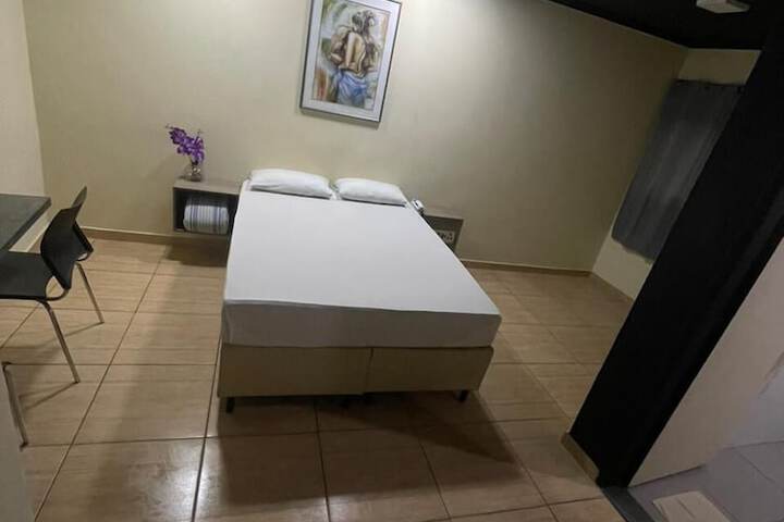 Room 7 of 10