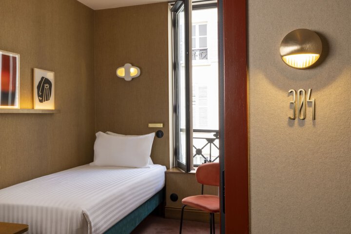 Room 15 of 41