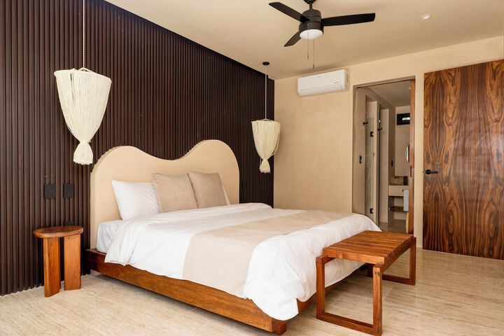Room 15 of 42