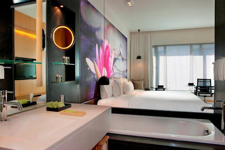 Room 8 of 117