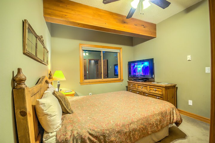 Room 30 of 172