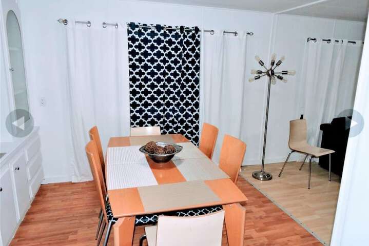Room 18 of 94