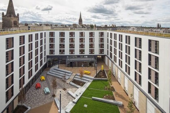 Hotel Exterior 26 of 26