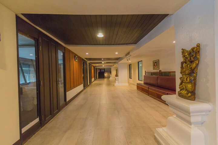 Ballroom/Hall 67 of 72