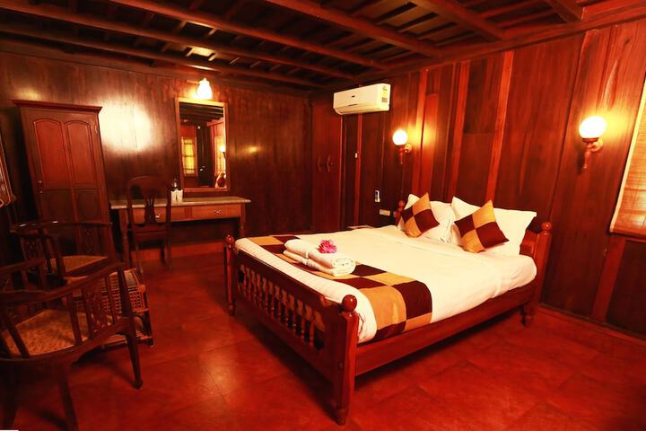 Room 7 of 38