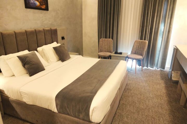 Room 17 of 56