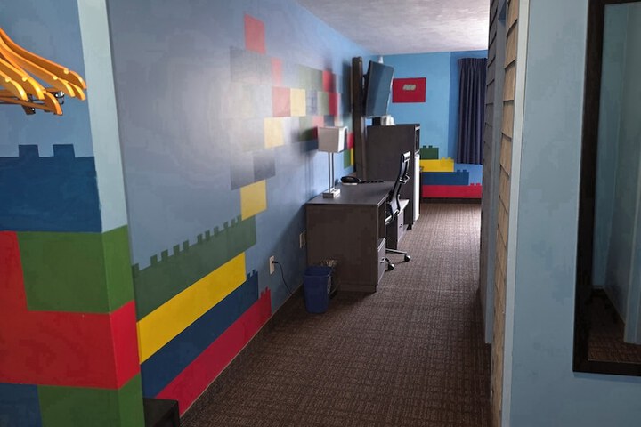 Children's theme room