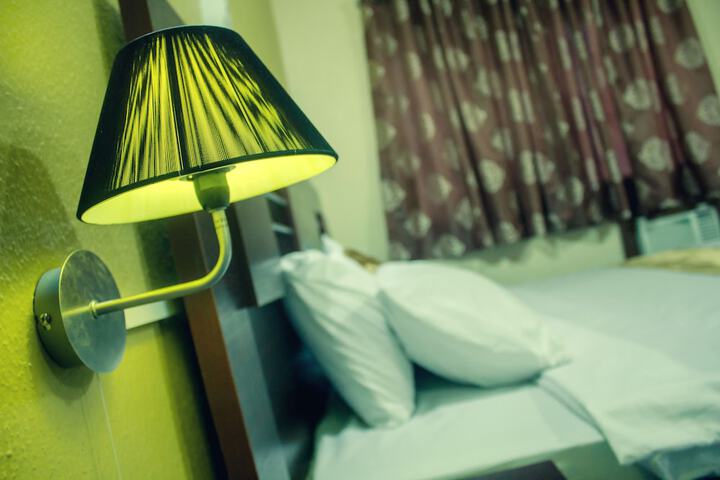 Room 6 of 7