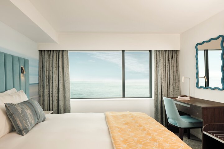 Room 10 of 45