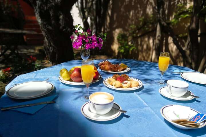 Breakfast/Coffee Service 52 of 73