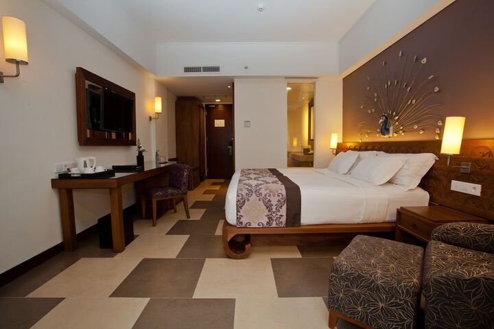 Room 10 of 48