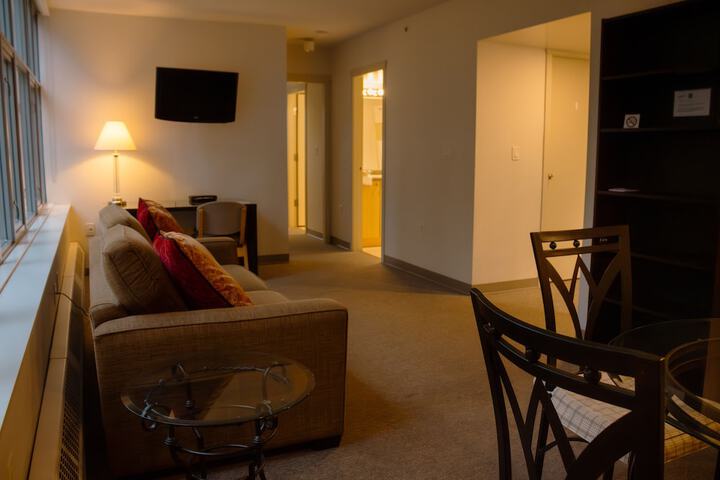 Room 52 of 80