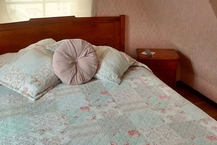 Room 2 of 95