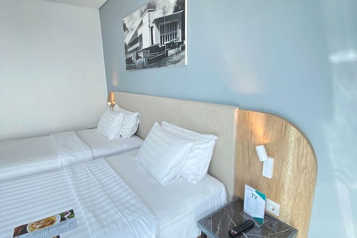 Room 18 of 88