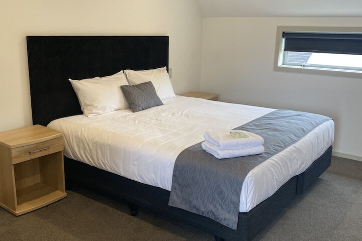 Room 16 of 44