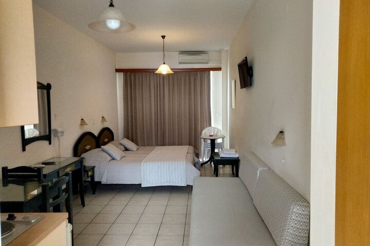 Room 26 of 95