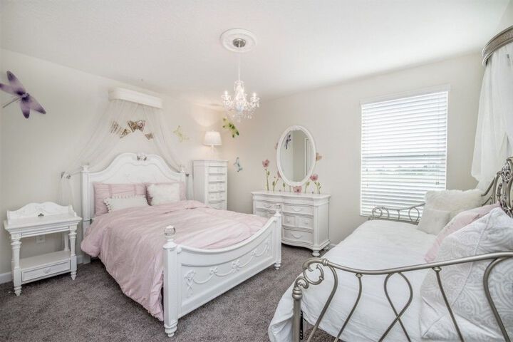 Room 8 of 35
