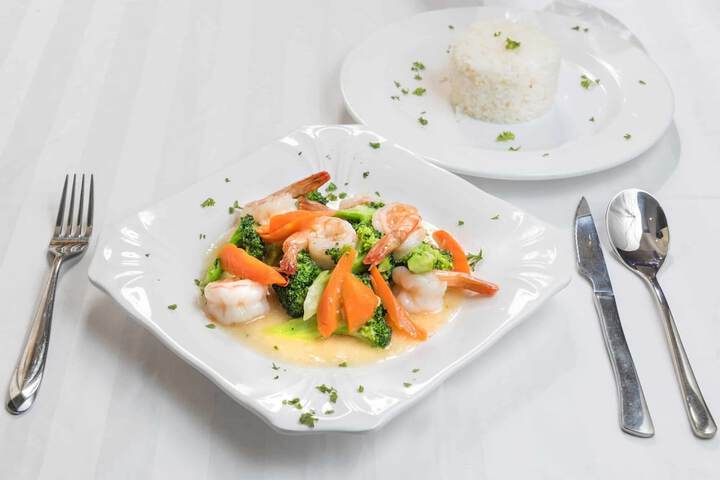 Dining 66 of 87