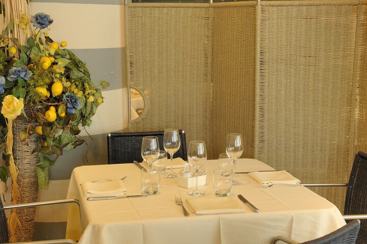 Dining 68 of 75