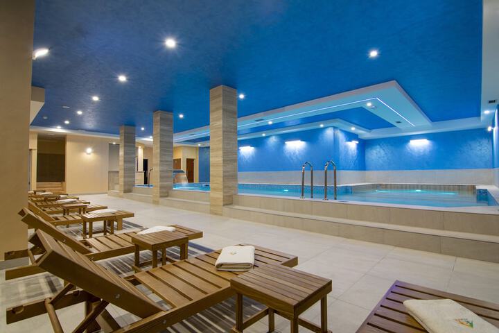 Pool 93 of 131