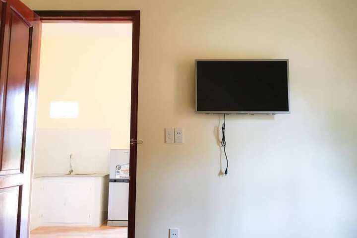 Room 10 of 37