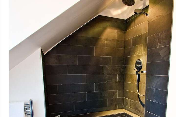 Room 40 of 49