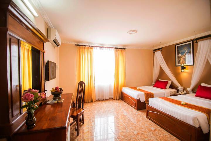 Room 4 of 40