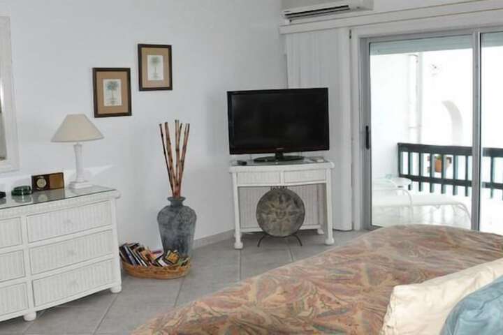 Room 4 of 35