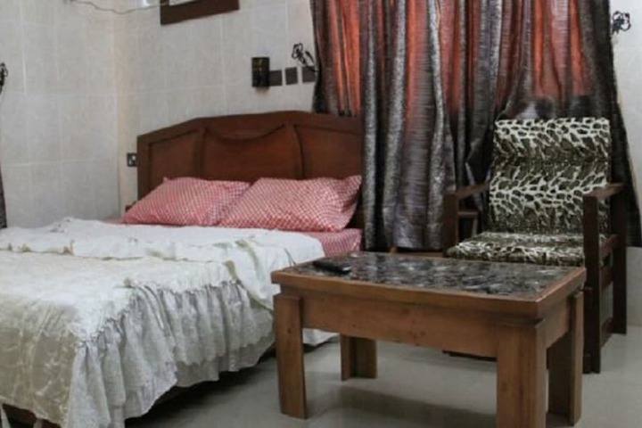 Room 8 of 8