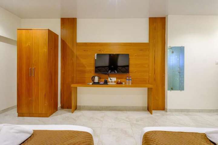 Room 16 of 60