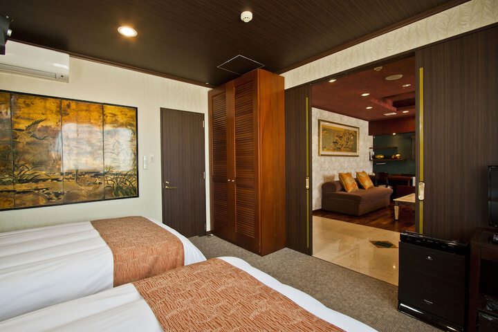 Room 9 of 154