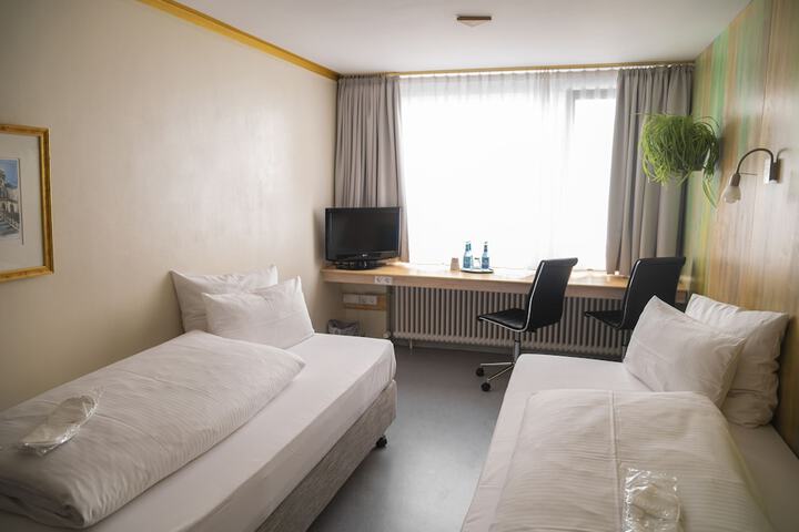 Room 17 of 81
