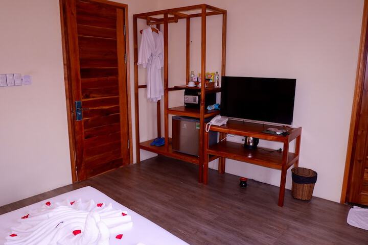 Room 9 of 97