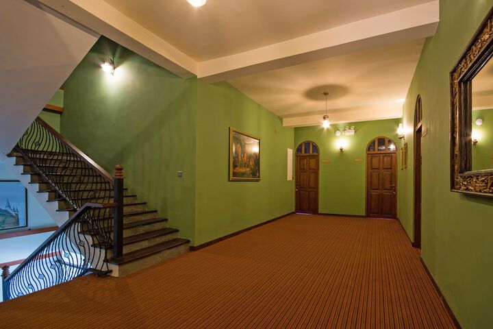 Ballroom/Hall 76 of 85