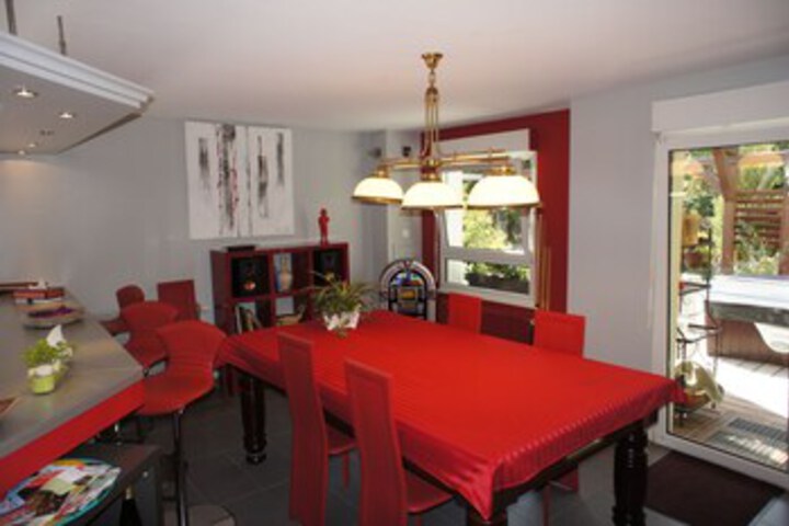 Room 15 of 30
