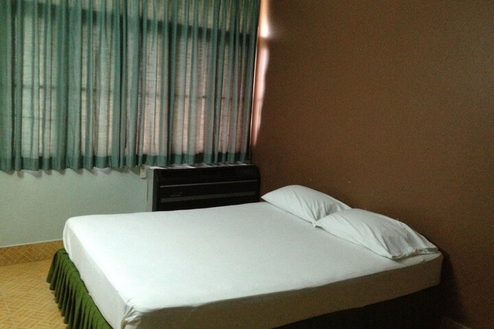 Room 7 of 25