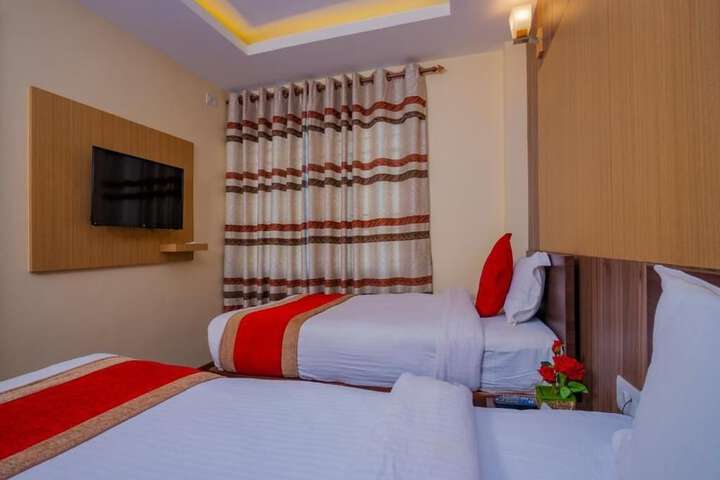 Room 9 of 26