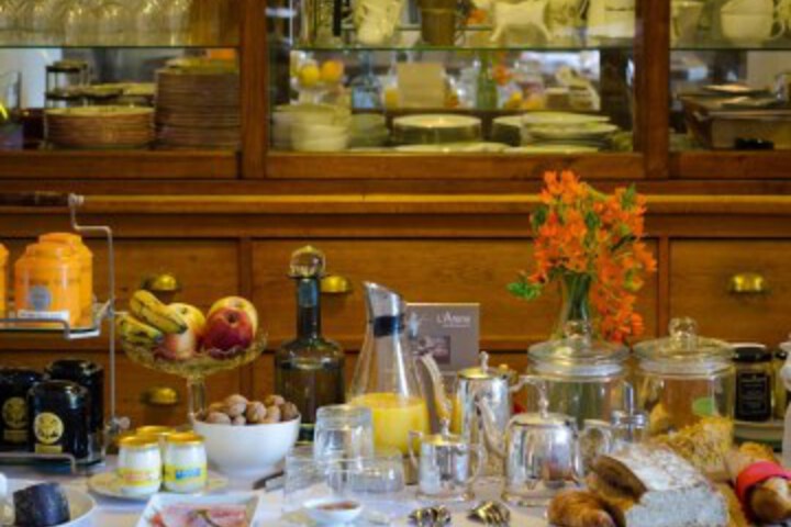 Breakfast/Coffee Service 28 of 35