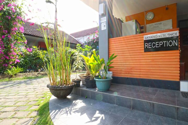 Check-in/check-out kiosk