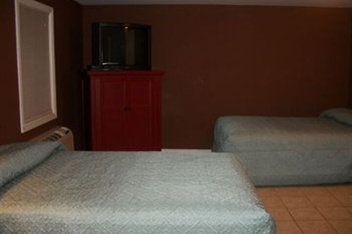 Room 17 of 23