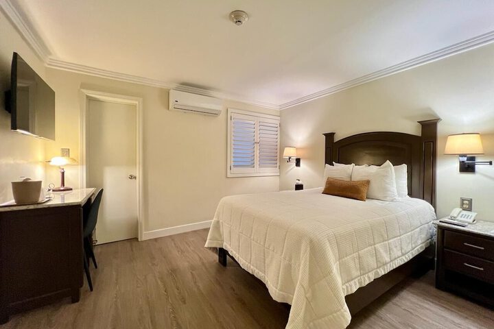 Room 5 of 22