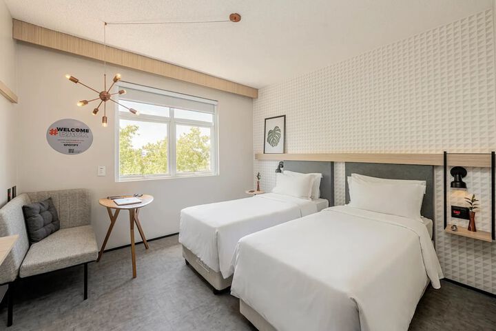 Room 12 of 45