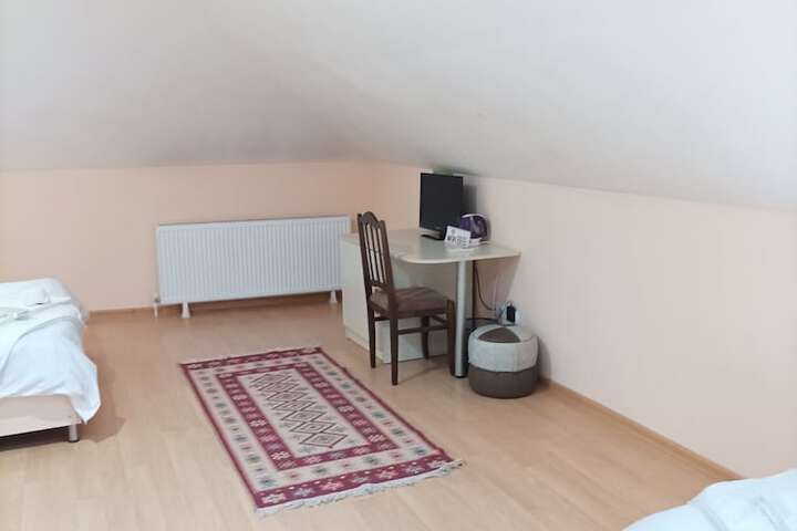 Room 25 of 41
