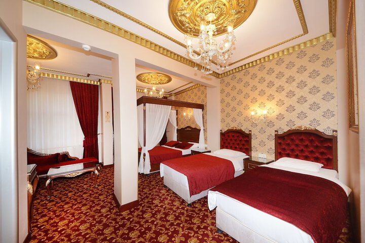 Room 6 of 43