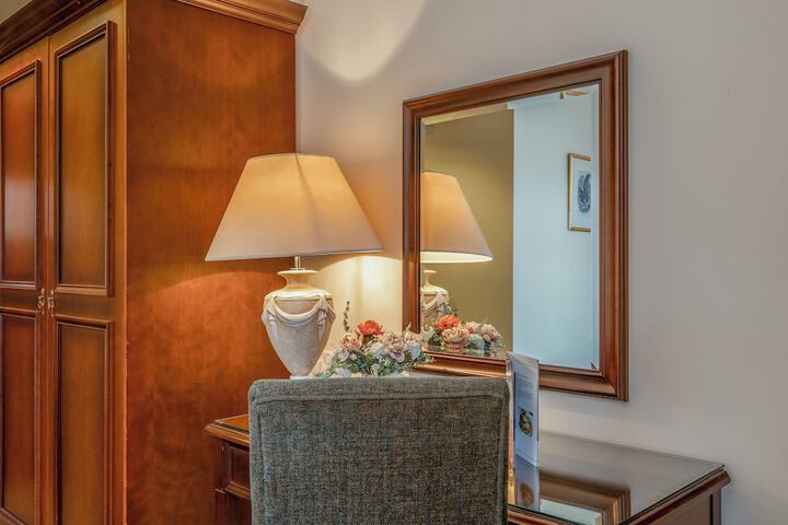 Room 47 of 127