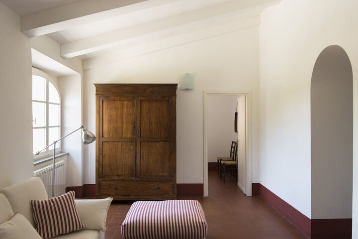 Room 46 of 98