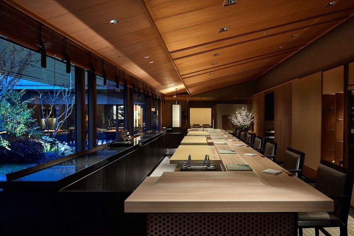 Dining 54 of 138
