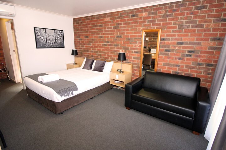 Room 11 of 47